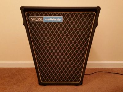 Front of the VOX Orbiter Amplifier.