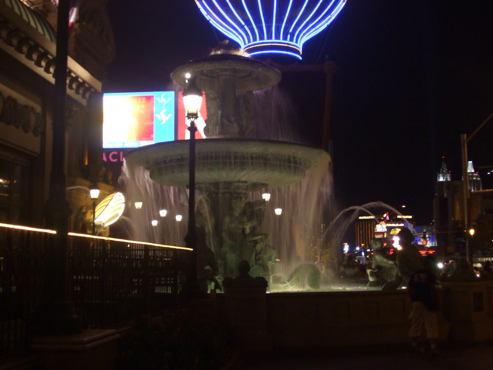 Las Vegas Fountain at Night. By Zack Campbell
